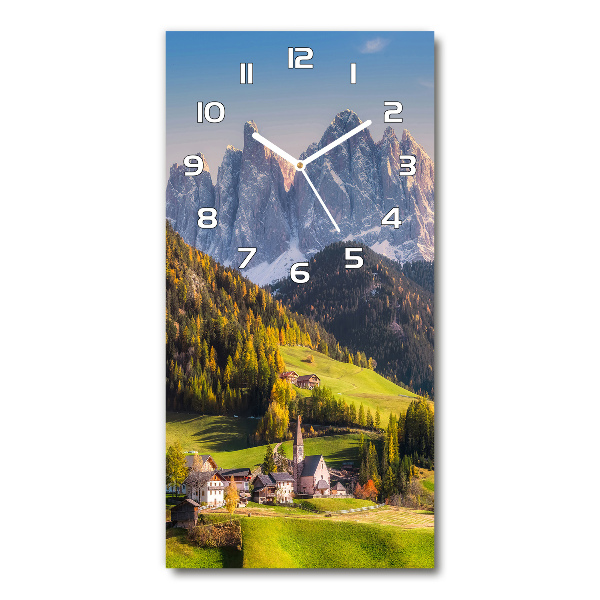 Rechthoekige glazen wandklok Een stad in de bergen