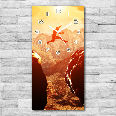 Rechthoekige glazen wandklok Spring over de afgrond