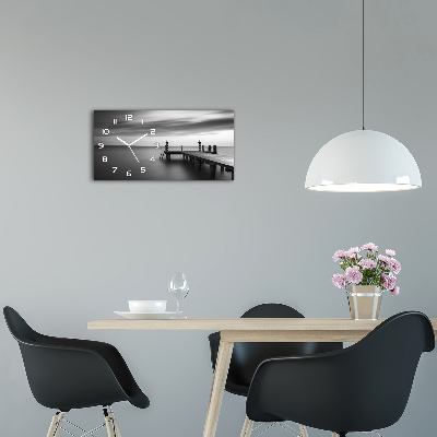 Glazen klok horizontaal Steiger aan het meer