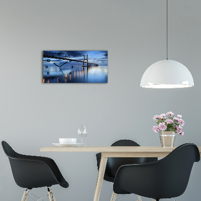 Glazen klok horizontaal Verlichte brug