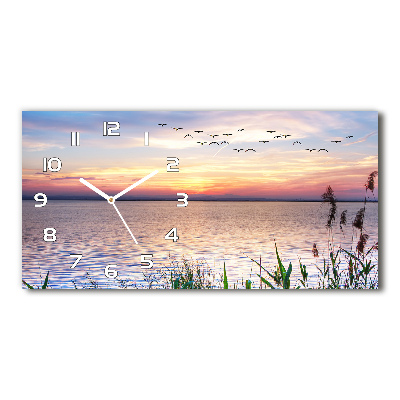 Langwerpige wandklok van glas Lake West