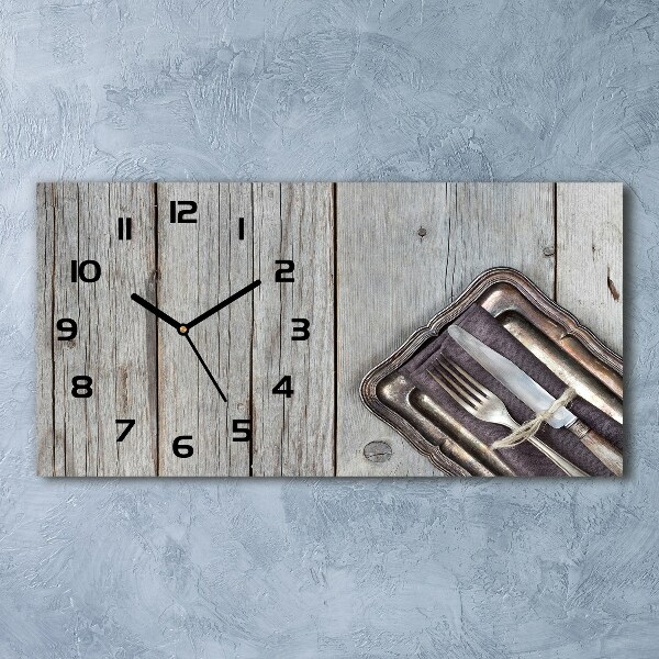Glazen klok horizontaal Bestek op planken