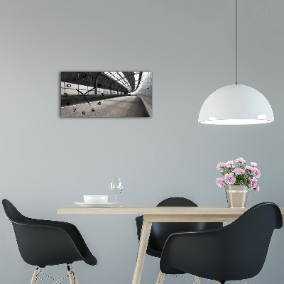 Langwerpige wandklok van glas Weg in de tunnel