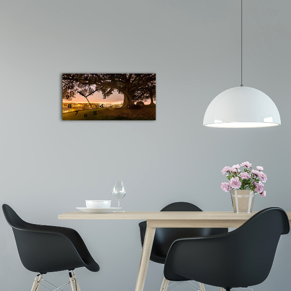 Langwerpige wandklok van glas Oude boom