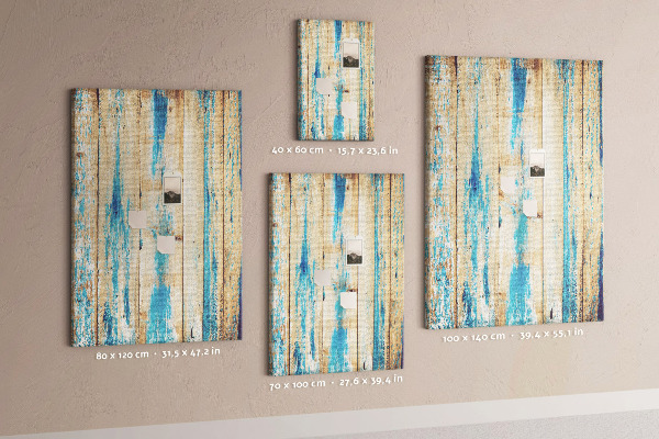 Kurken prikbord oud houten paneel met blauwe accenten