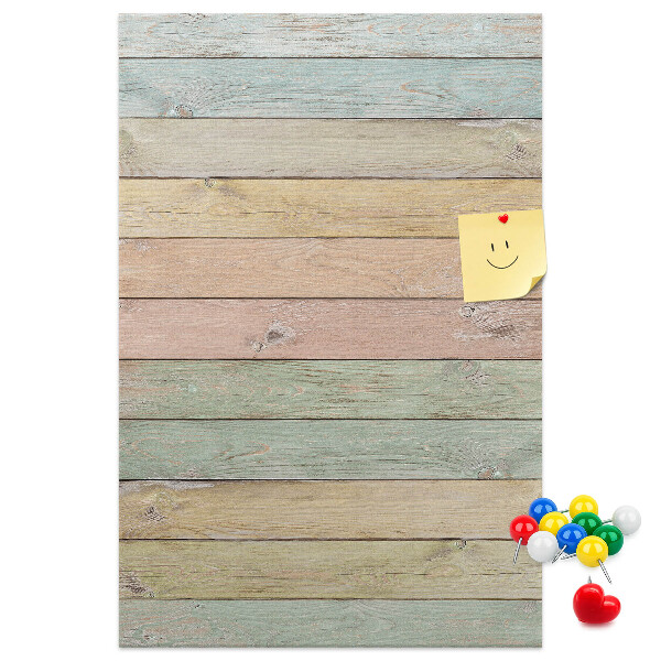Memobord van kurk in rustieke pastelkleuren