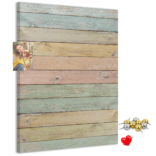 Memobord van kurk in rustieke pastelkleuren