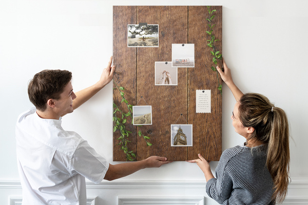 Kurk bedrukken met rustiek hout en groene takken