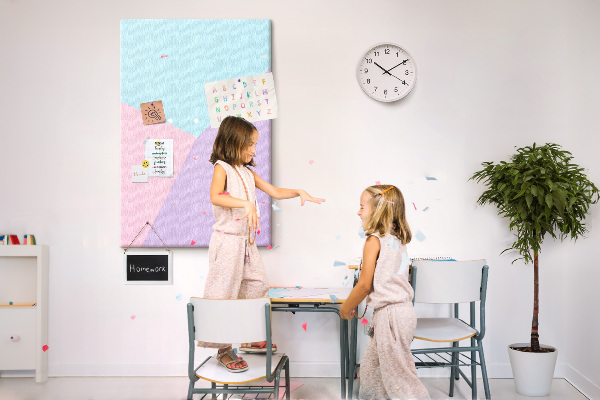 Memobord van kurk geometrische vormen in pasteltinten