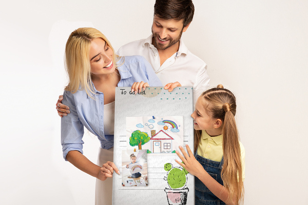 Kurken memobord met een cactus in een pot als to-do-lijst