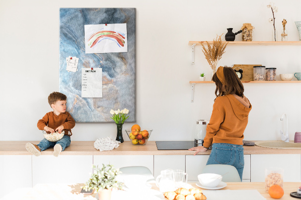 Prikbord van kurk met abstract patroon in blauwe tinten