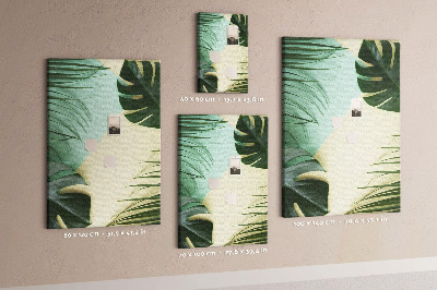 Kurken prikbord met een ontwerp van palmbladeren op een pastelkleurige achtergrond