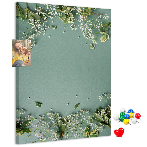 Kurk bedrukken met een groene achtergrond voorzien van delicate bloemen en bladeren