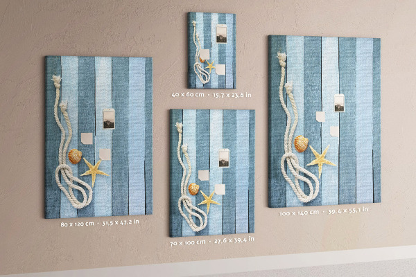 Kurken memobord met een maritieme uitstraling voorzien van blauwe planken en een schelp