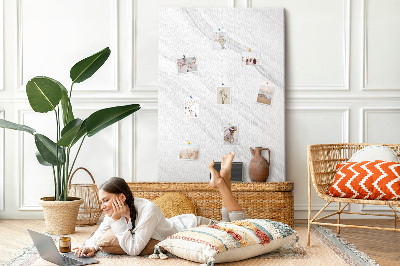 Kurken memobord met elegant grijs marmerpatroon