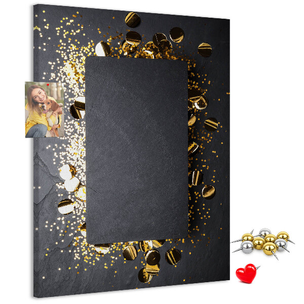 Kurk bedrukken met gouden en zilveren accenten op een zwarte achtergrond