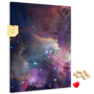 Kurken memobord met een kosmische nevel vol sterren
