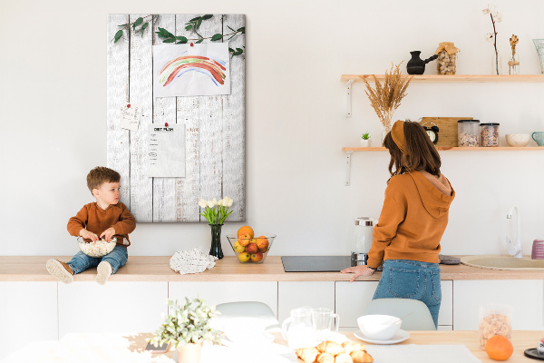 Kurken memobord rustieke planken met delicate takken