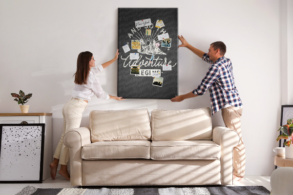 Kurken memobord met vintage bergen en avontuur thema