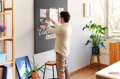 Kurken memobord met vintage bergen en avontuur thema