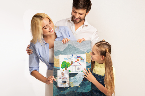 Prikbord van kurk met een walvis te midden van metershoge oceaangolven