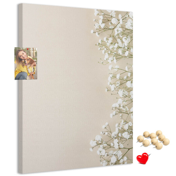 Kurk met bedrukking fijne bloemen op een neutrale achtergrond