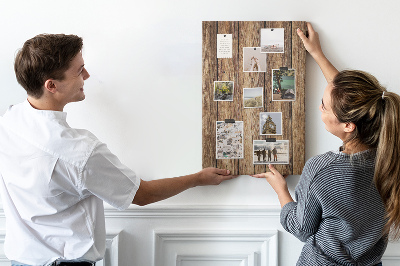 Memobord van kurk met natuurlijke houtstructuur achtergrond