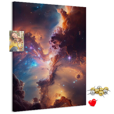 Memobord van kurk met motief van een kleurrijk sterrenstelsel