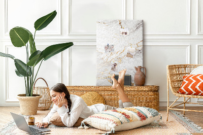 Prikbord van kurk in elegant marmer met gouden aderen