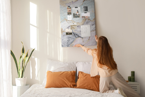 Kurken memobord elegant marmer met gouden accenten