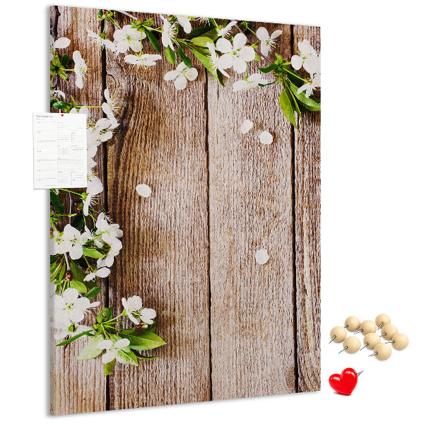 Kurk met print bloemen op een achtergrond van houten planken