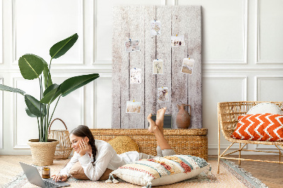 Kurken memobord rustieke planken in een lichte tint
