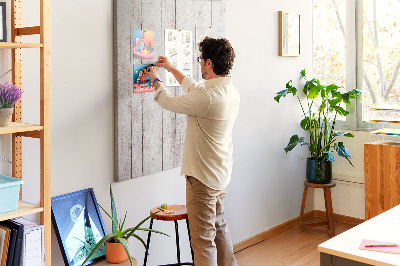 Kurken memobord rustieke planken in een lichte tint