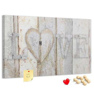 Kurk prikbord met houten plaquette met het woord 'liefde'