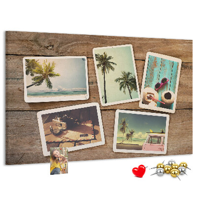 Kurkbord met souvenirfoto's van een tropische vakantie