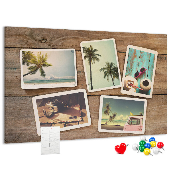 Kurkbord met souvenirfoto's van een tropische vakantie