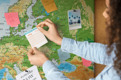 Kurk prikbord met een kaart van Europa en geografische aanduidingen