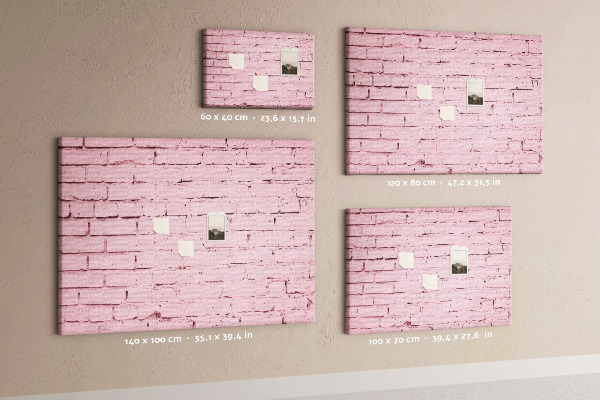 Prikbord met print van roze bakstenen muur met structuur