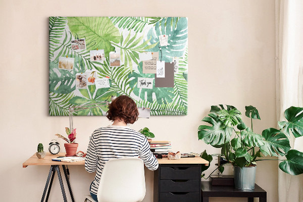 Kurken prikbord met aquarelprint van tropische groene bladeren