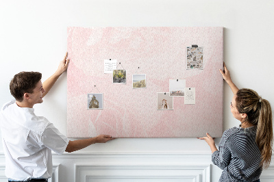 Kurkbord met een achtergrond van fijne roze rozen