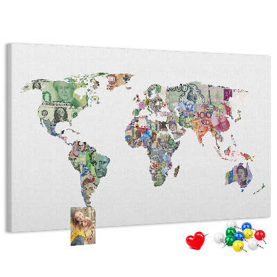 Kurkbord met een wereldkaart van bankbiljetten