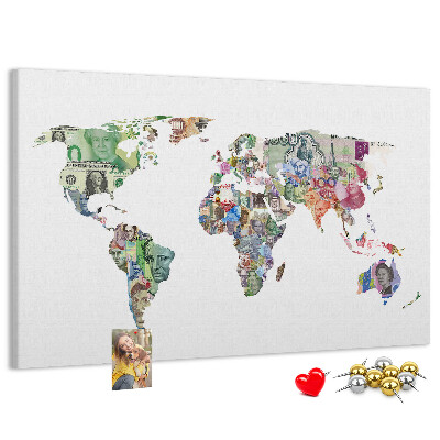 Kurkbord met een wereldkaart van bankbiljetten