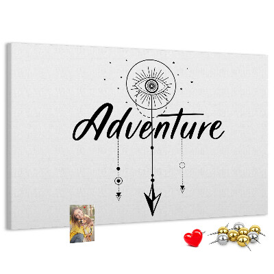 Kurkbord het avontuur van het oog- en pijlsymbool