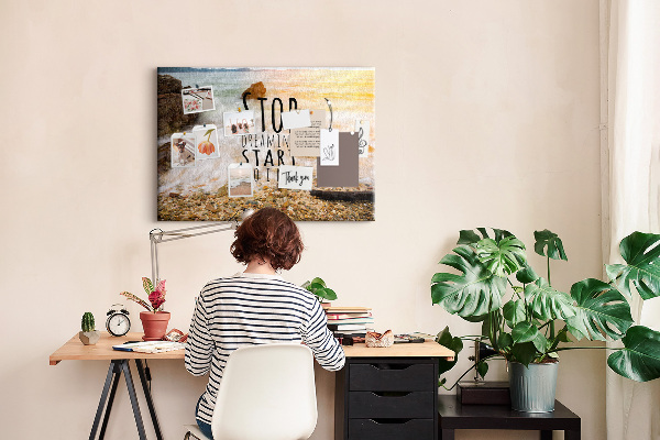 Kurk prikbord met een motief dat inspireert tot activiteiten aan zee