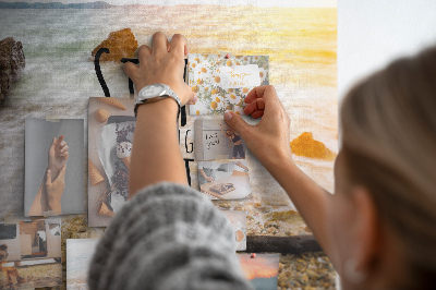 Kurk prikbord met een motief dat inspireert tot activiteiten aan zee