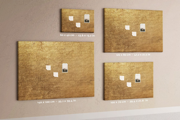 Kurk prikbord met een gouden textuur in een minimalistische stijl