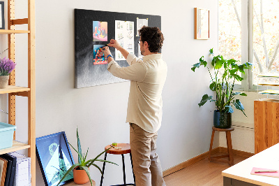 Prikbord sensuele dans van mist op een zwarte achtergrond