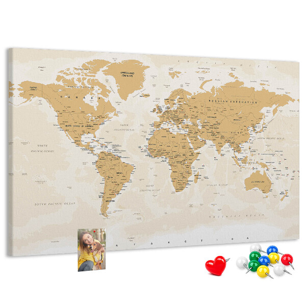 Kurkbord wereldkaart met locatieaanduidingen