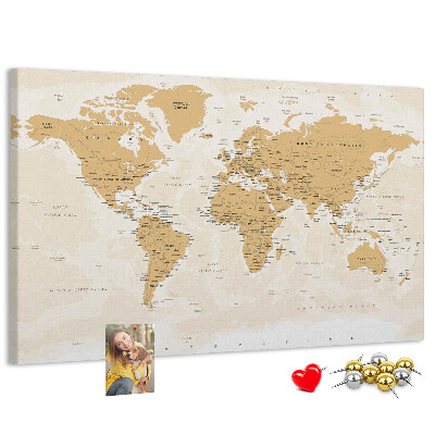 Kurkbord wereldkaart met locatieaanduidingen