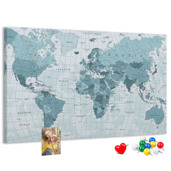 Prikbord wereldkaart in verschillende blauwtinten